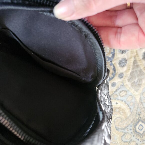 Sam & Hadley Black Crosbody/Sling Bag - Picture 7 of 12